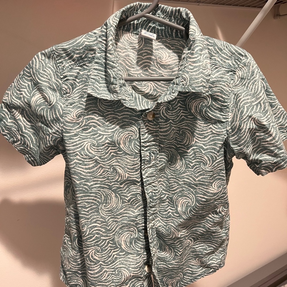 Old Navy 3T button up shirt